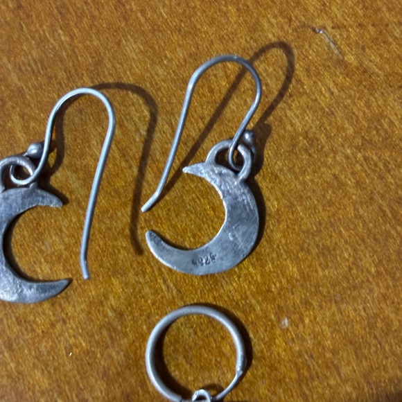Sterling silver crescent moon earring set - Picture 3 of 6